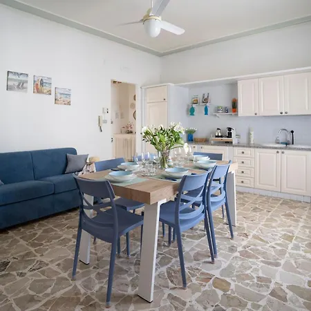 Terra Dei Ciclopi Acitrezza Apartment
